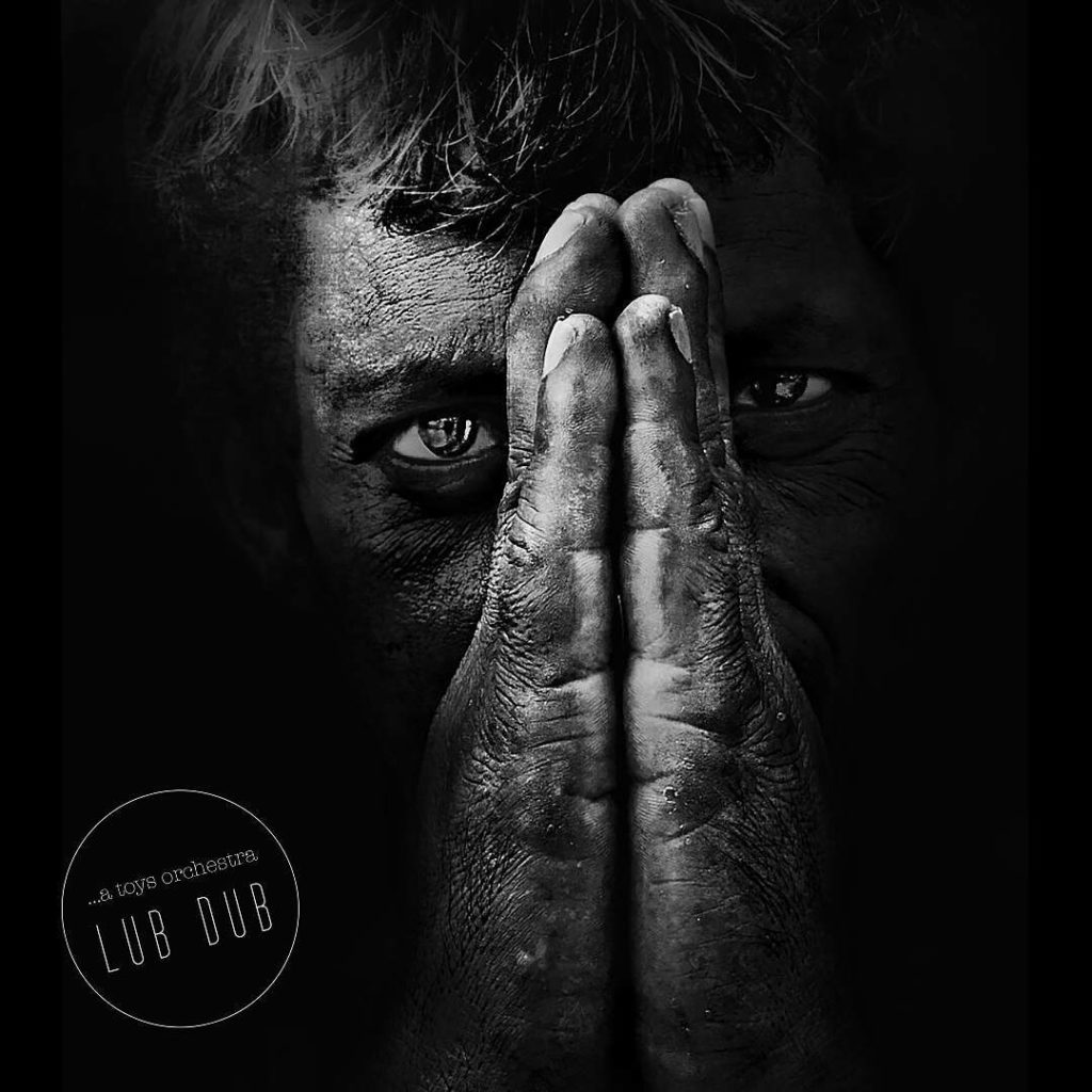 Copertina per l'album LUB DUB degli A toys orchedstra