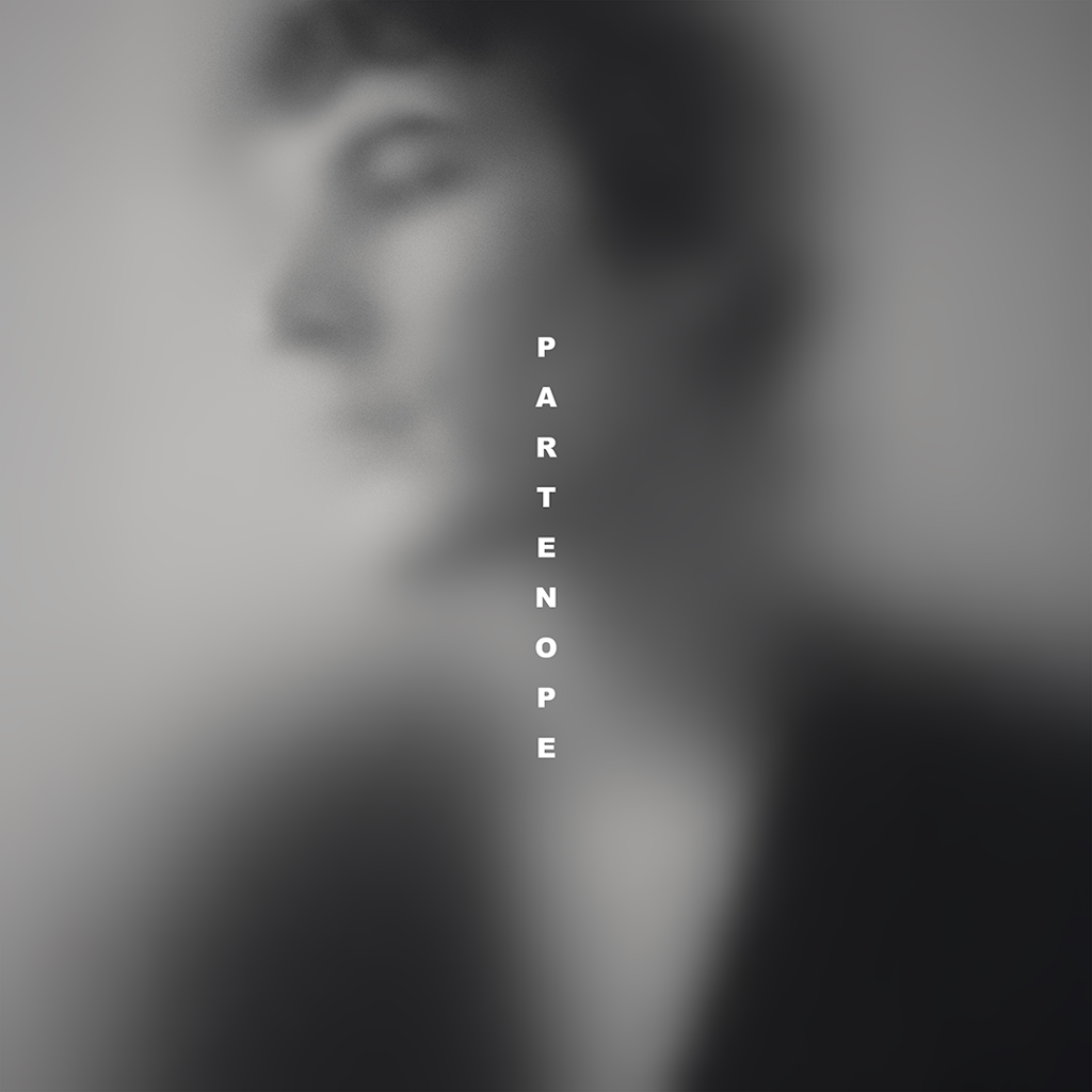 Partenope: il nuovo singolo di Giovanni Caccamo ispirato all’Odissea e il tour L’alba dentro l’imbrunire con l’orchestra sinfonica. Il tour festeggia i 10 anni di carriera del cantautore. Ospiti delle date di Milano e Verona: Gianni Morandi, Elisa, Angelina Mango e Patty Pravo.